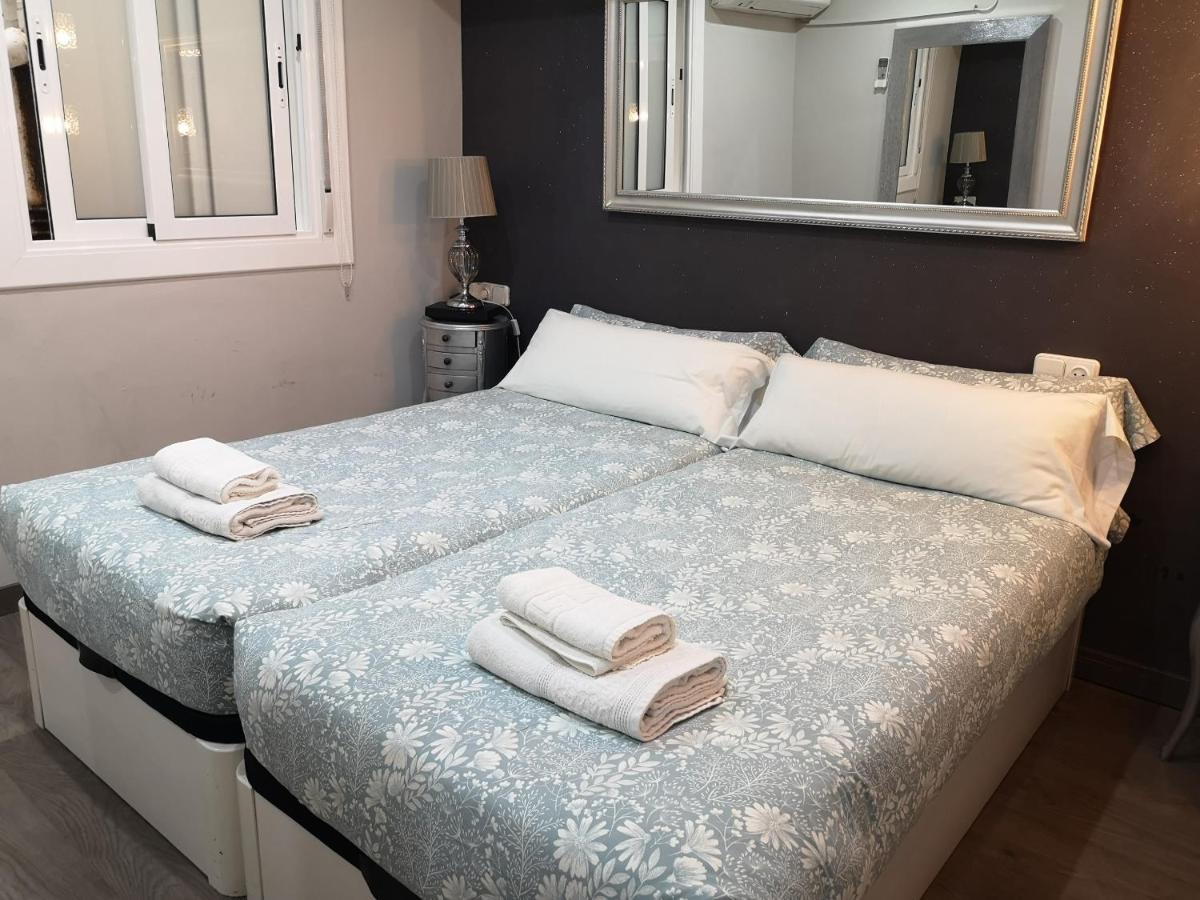 Aparteasy - Eixample Center Barselona Dış mekan fotoğraf