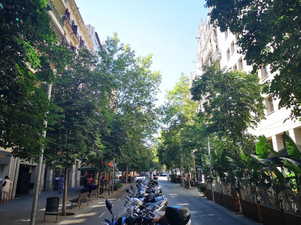 Aparteasy - Eixample Center Barselona Dış mekan fotoğraf